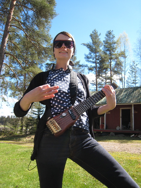 Finnish summer with Lapstick travel guitar